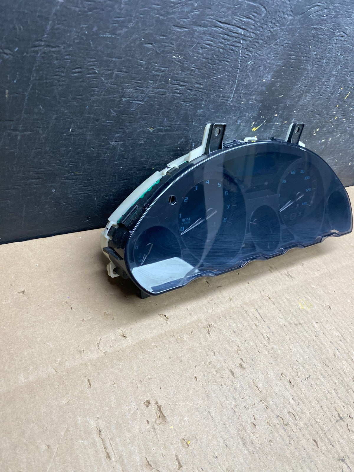2008 to 2012 Buick Enclave Instrument Gauge Cluster Speedometer T4841 DG2