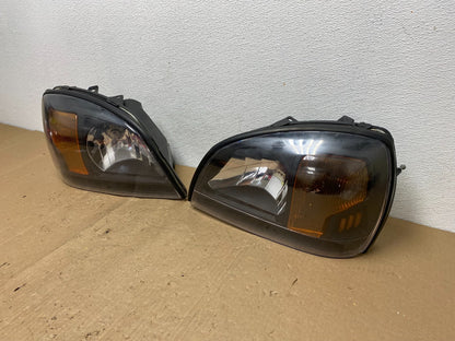 2000 to 2005 Cadillac Deville Left+Right Side Black Headlights AC5974 DG1