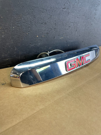 2007-2012 GMC Acadia Chrome Tailgate Rear Finish Molding Back W/Camera AE0788 DG2