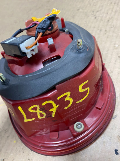 2004 2005 2006 Kia Amanti Right Passenger Side Tail Light Inner OEM L8735 DW9