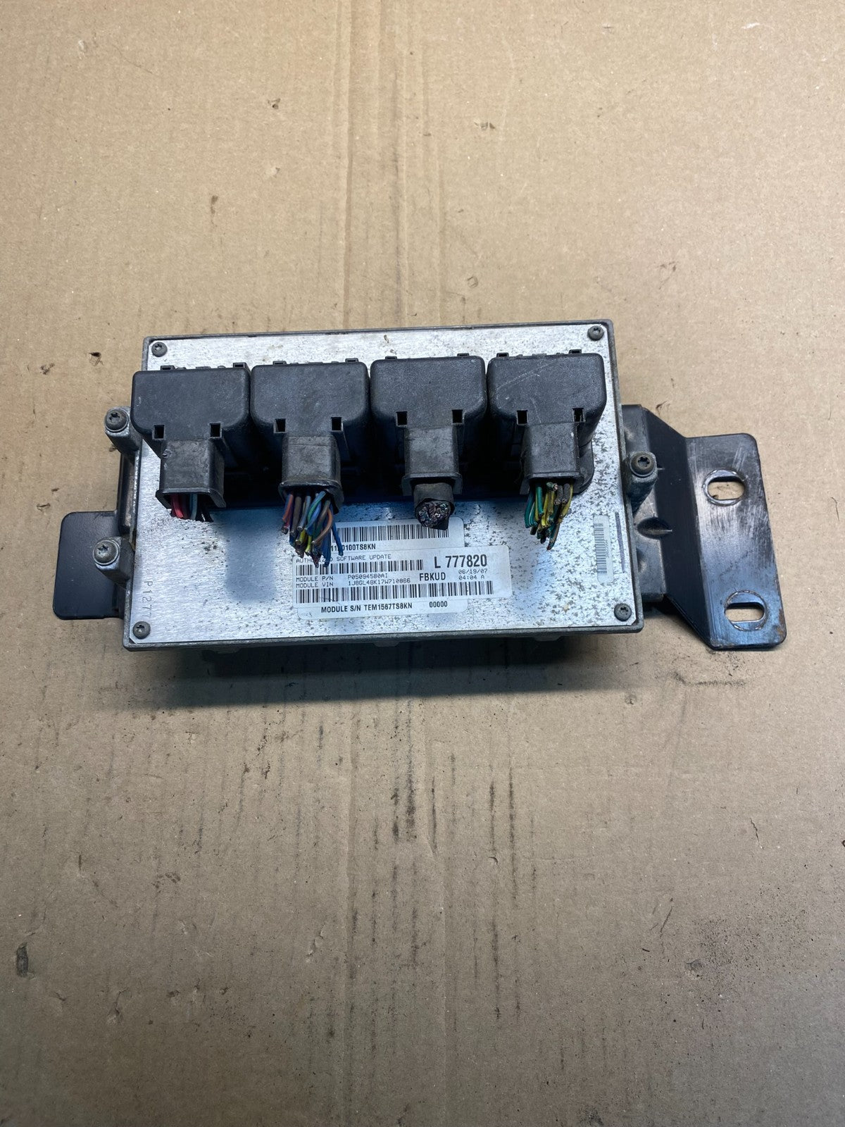 2007 Jeep Liberty Nitro 3.7L Engine Control Unit ECU ECM p05094580ai AC0985 DG0