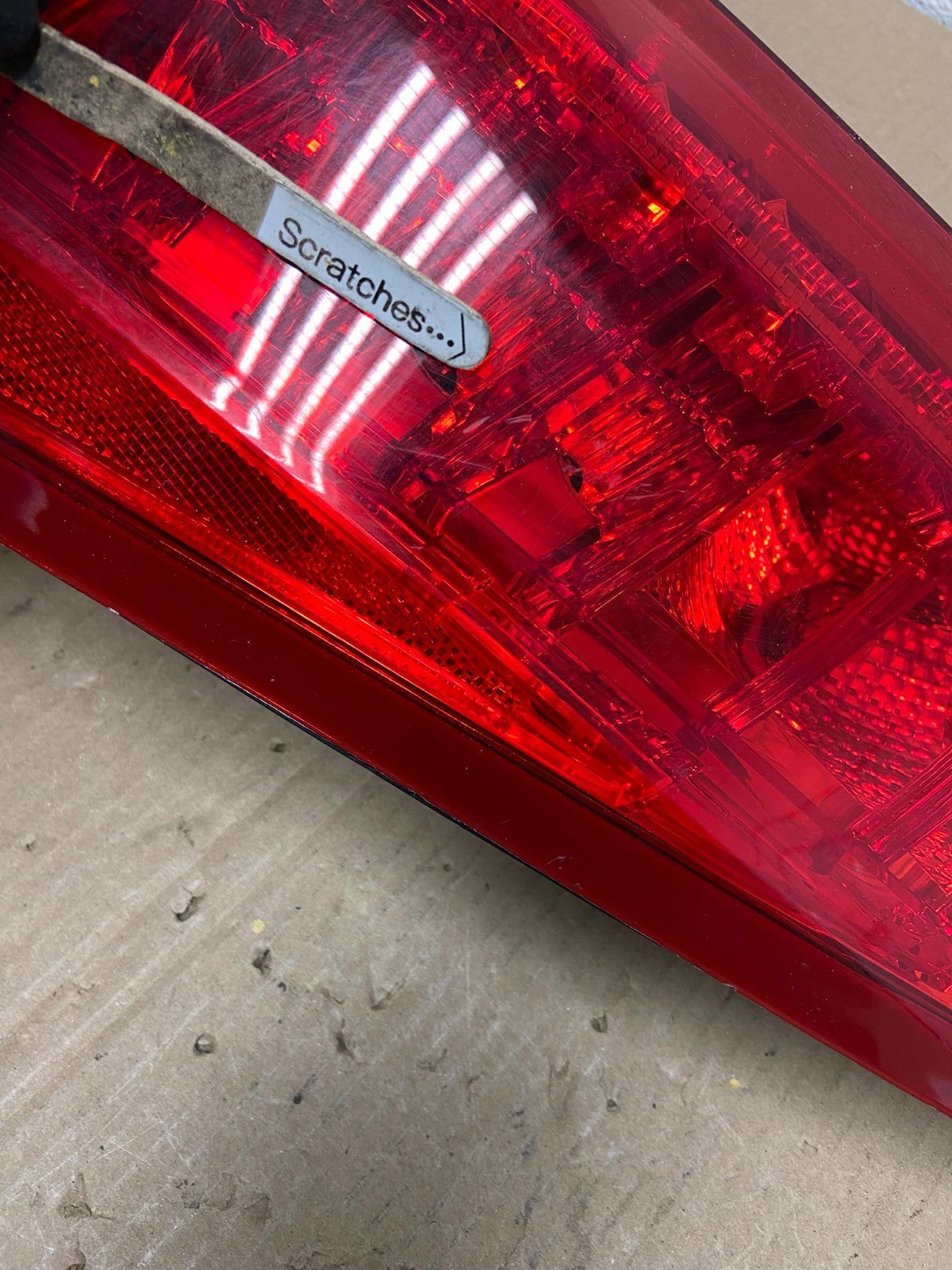 2010 to 2016 Cadillac Srx Left Driver Lh Side Tail Light AE3