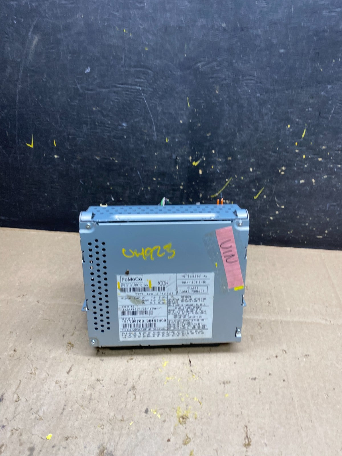 2010 to 2011 Volvo S60 Radio AM FM Receiver MP3 CD Player U4923 DG4