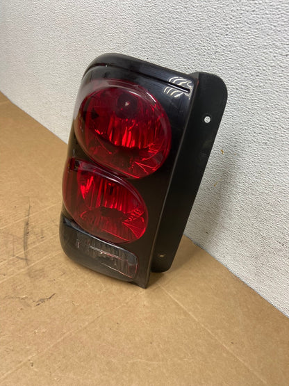 2002 to 2009 Chevrolet Trailblazer Left Driver LH Side Tail Light AD5990 LK1