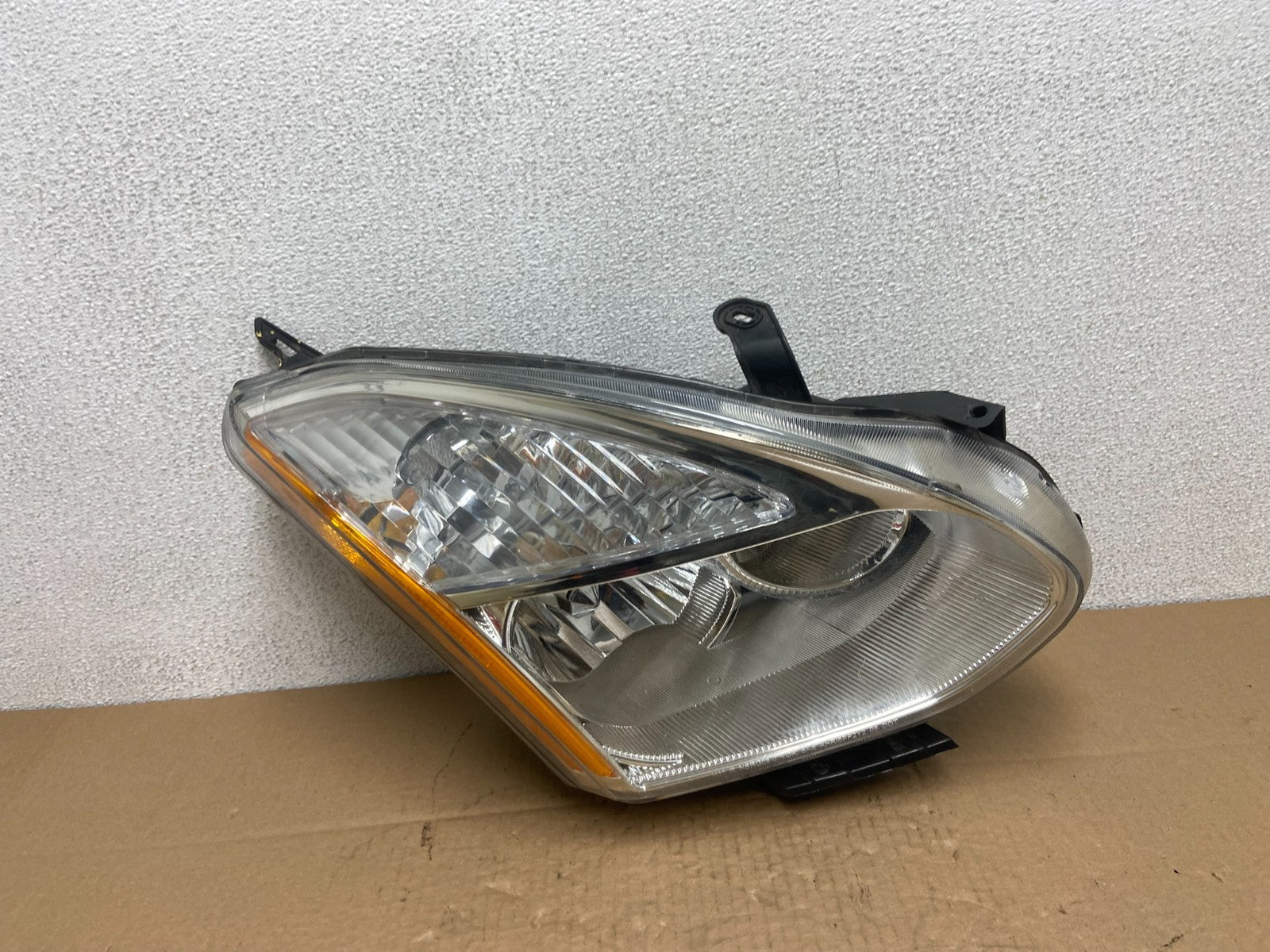 2009-2013 Nissan Rogue Right Passenger Halogen Headlight AB6178 DW0