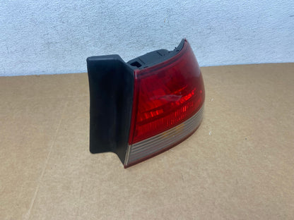 2001 to 2002 Honda Accord Sedan 4door Right Passenger Tail Light AD5292 LK2