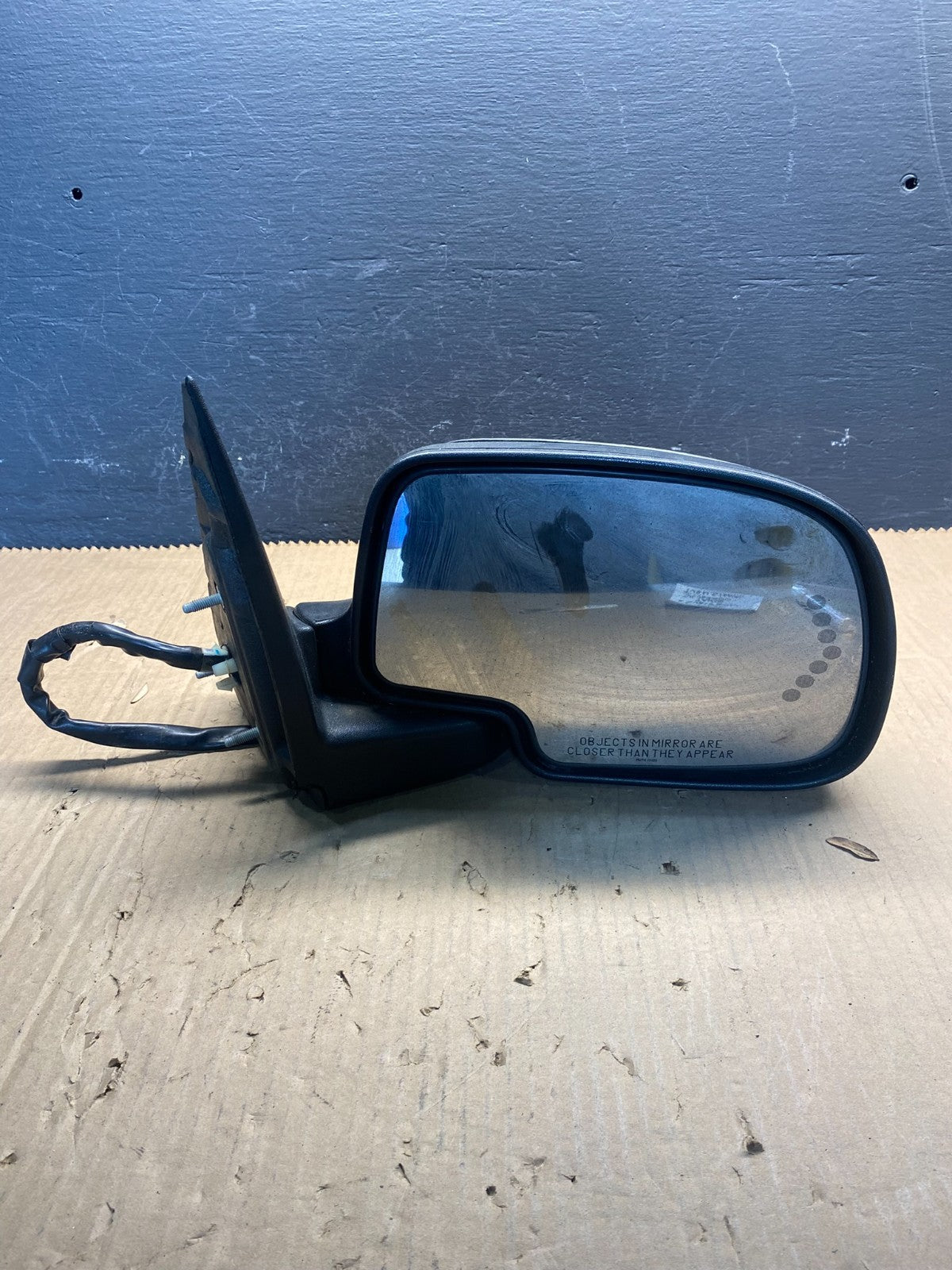 2003-2006 Chevrolet Tahoe Suburban Right Passenger Turn Door Mirror AC7913 DG8