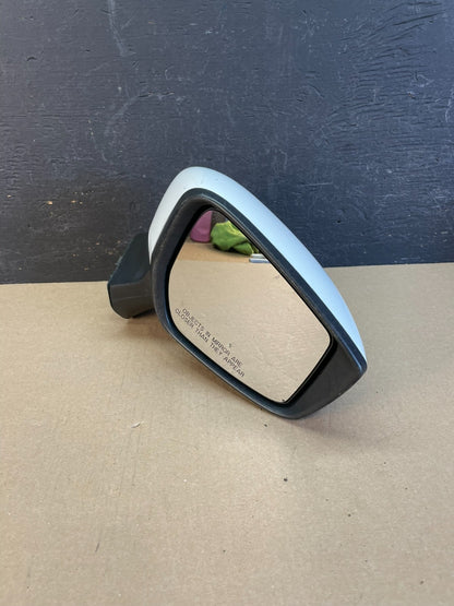 2015 to 2019 Nissan Versa Note Right Passenger RH View Door Mirror OE AE1098 DW2