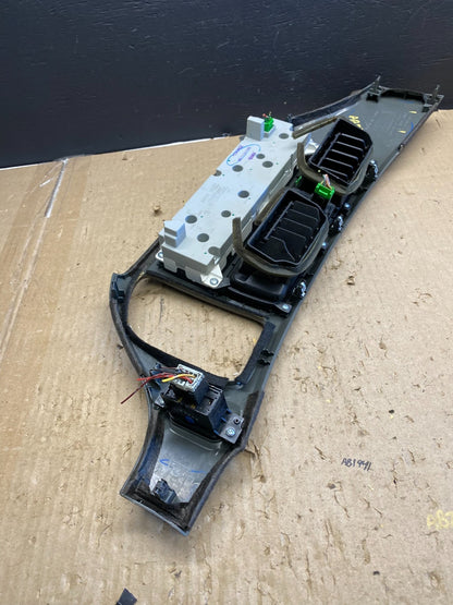 2005 to 2010 Honda Odyssey  Radio Climate Control Dash Trim Bezel ab5706 DG4