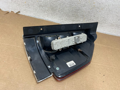 2002 to 2009 Gmc Envoy Left Driver Lh Side Tail Light AH3092 DW6