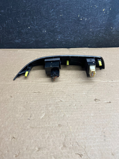 2004 to 2010 Toyota Sienna Left Side Climate Switches Bezel Trim AF2532 DG3
