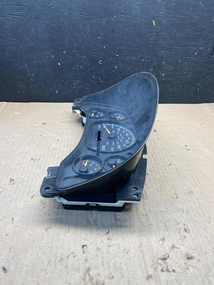 2004 to 2007 Chevrolet Express Speedometer Cluster Gauge N0632 PS2