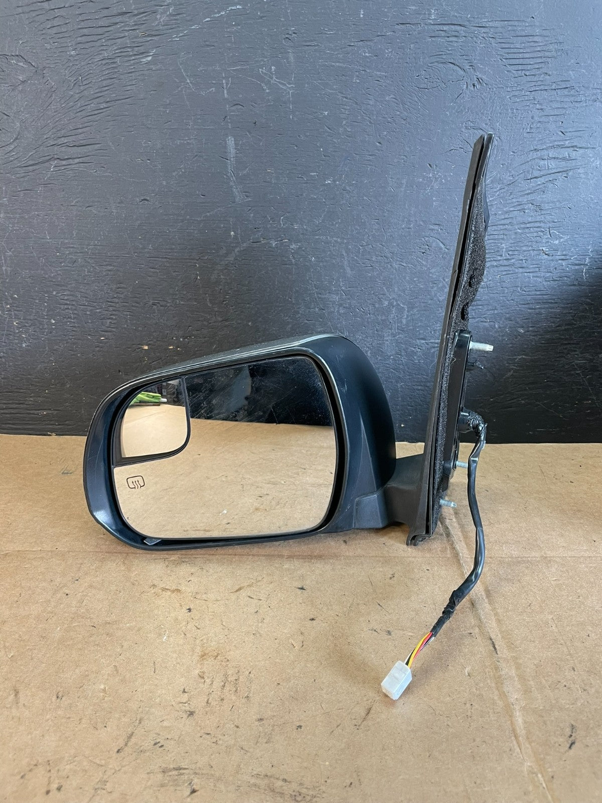2011 to 2014 Toyota Sienna Left Driver LH Heated View Mirror AE1031 DW9