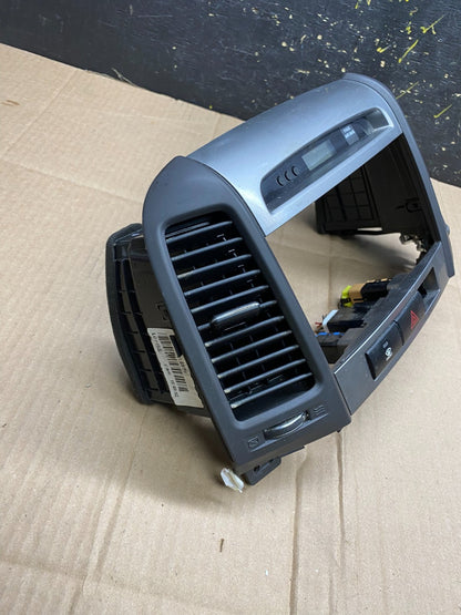 2007 to 2012 Hyundai Santa Fe Center Air Vent A/C Clock Bezel Trim OEM aa4502 DG3