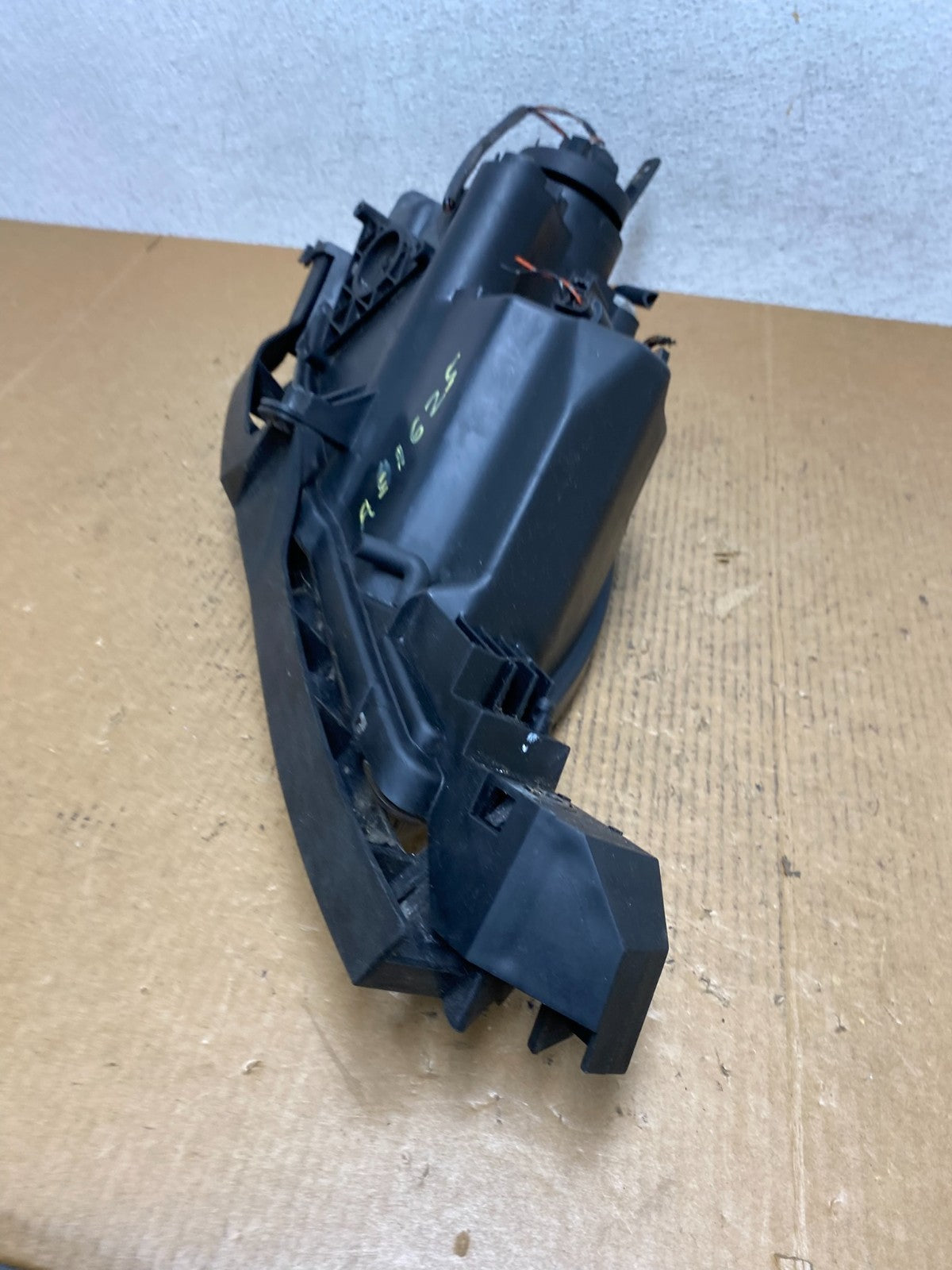 2004 to 2009 Mazda 3 Hatchback Left Driver LH Side Headlight AE1625 DW7