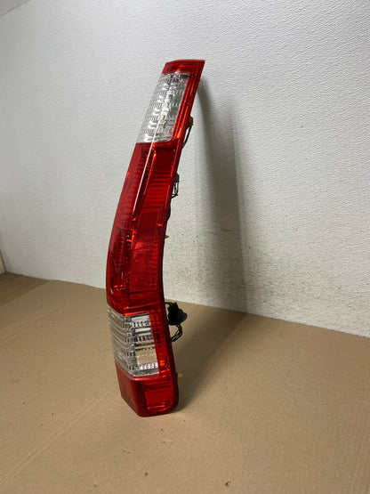 2005 to 2006 Honda Cr-v Crv Right Passenger Side Tail Light AE9422 LK1