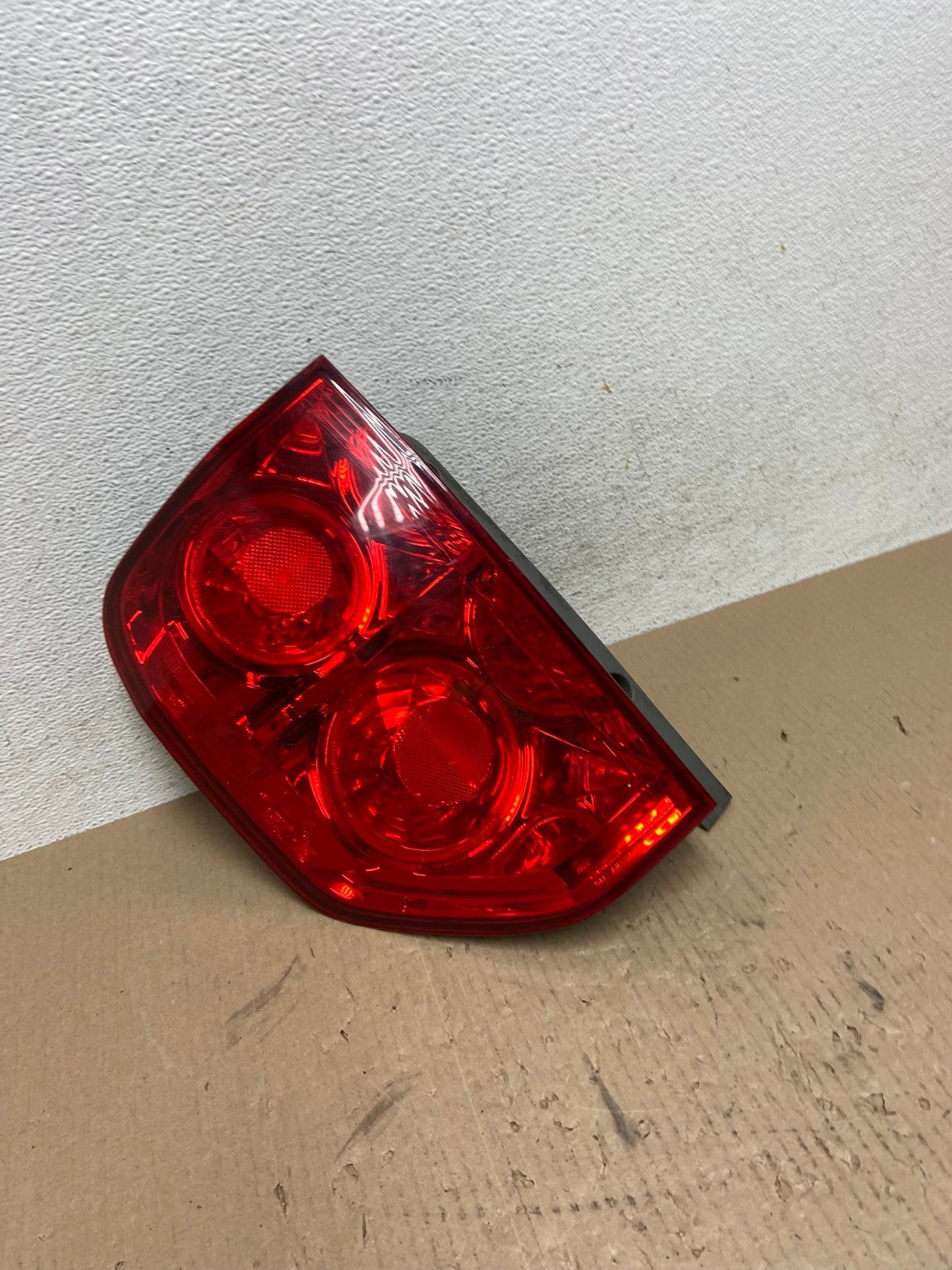 2003 2004 2005 Honda Pilot Left Driver LH Side Tail Light AE7053 LK2