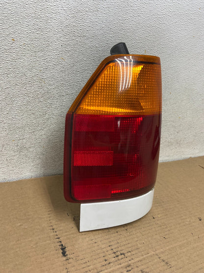 2002 to 2009 Gmc Envoy Left Driver Lh Side Tail Light AH4116 LK1