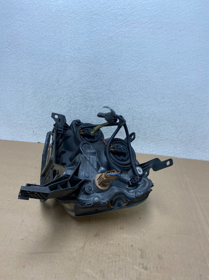 2005 to 2007 Ford Five Hundred Halogen Right Passenger Side Headlight AG4540 DW7