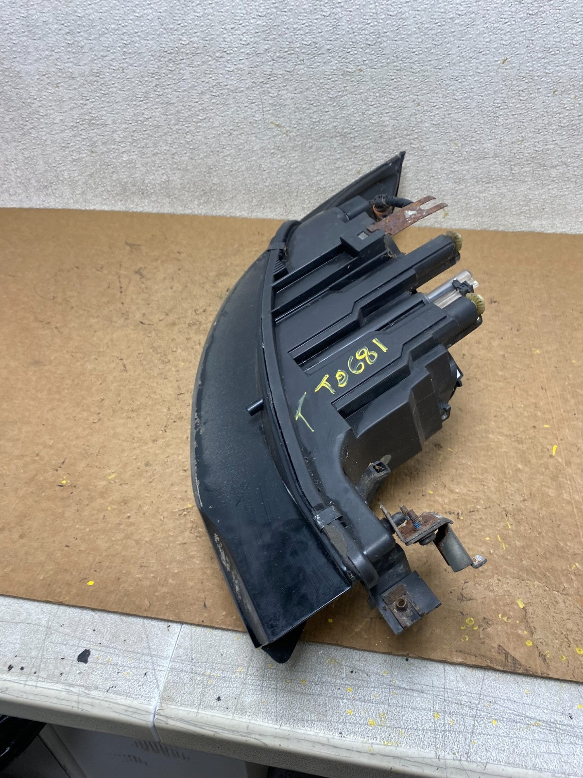 1999 to 2000 Mercury Cougar Left Driver LH Side Headlight T0681 DG8