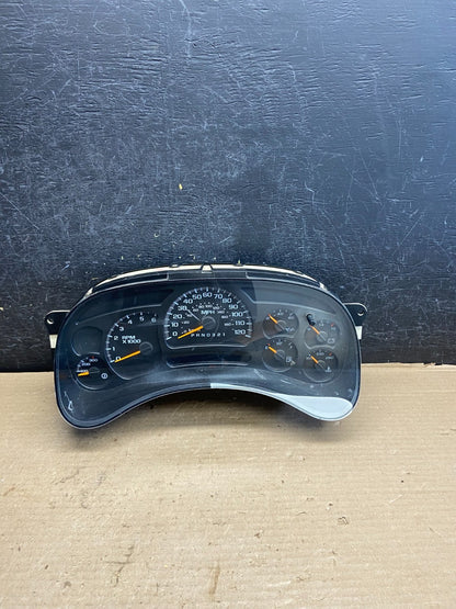 2003 to 2006 Chevrolet Silverado Speedometer Instrument Cluster AH3842 DG0