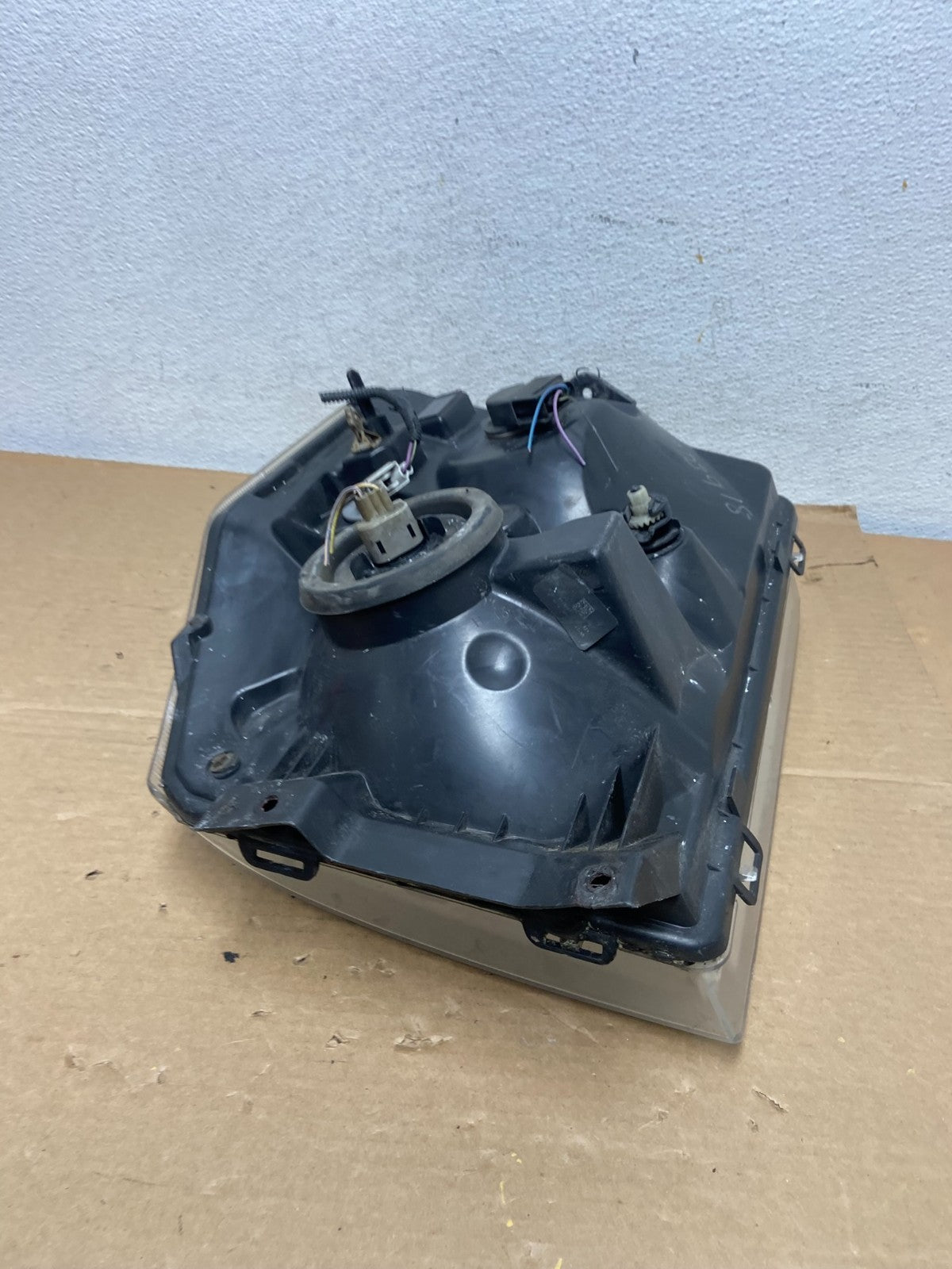 2008-2014 Ford Econoline E150 E250 E350 Left Driver LH Headlight AD3918 DW5