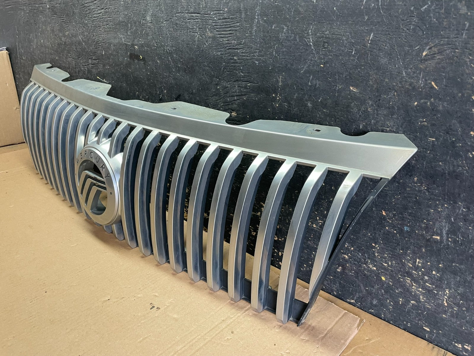 2006 to 2010 Mercury Mountaineer Front Upper Grill Grille Oem z8595 DG2