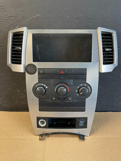 2008 2009 2010 Jeep Commander Grand Cherokee A/C Climate Control Bezel AC2286 DG0