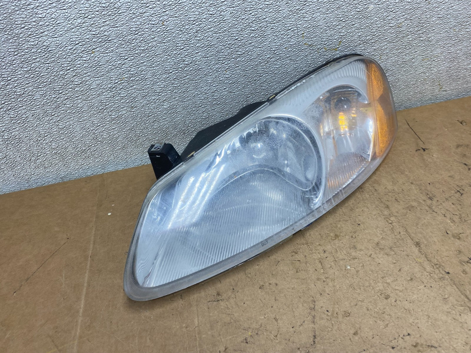 2001 to 2002 Chrysler Sebring Left Driver LH Side Headlight Oem X6970 GD2