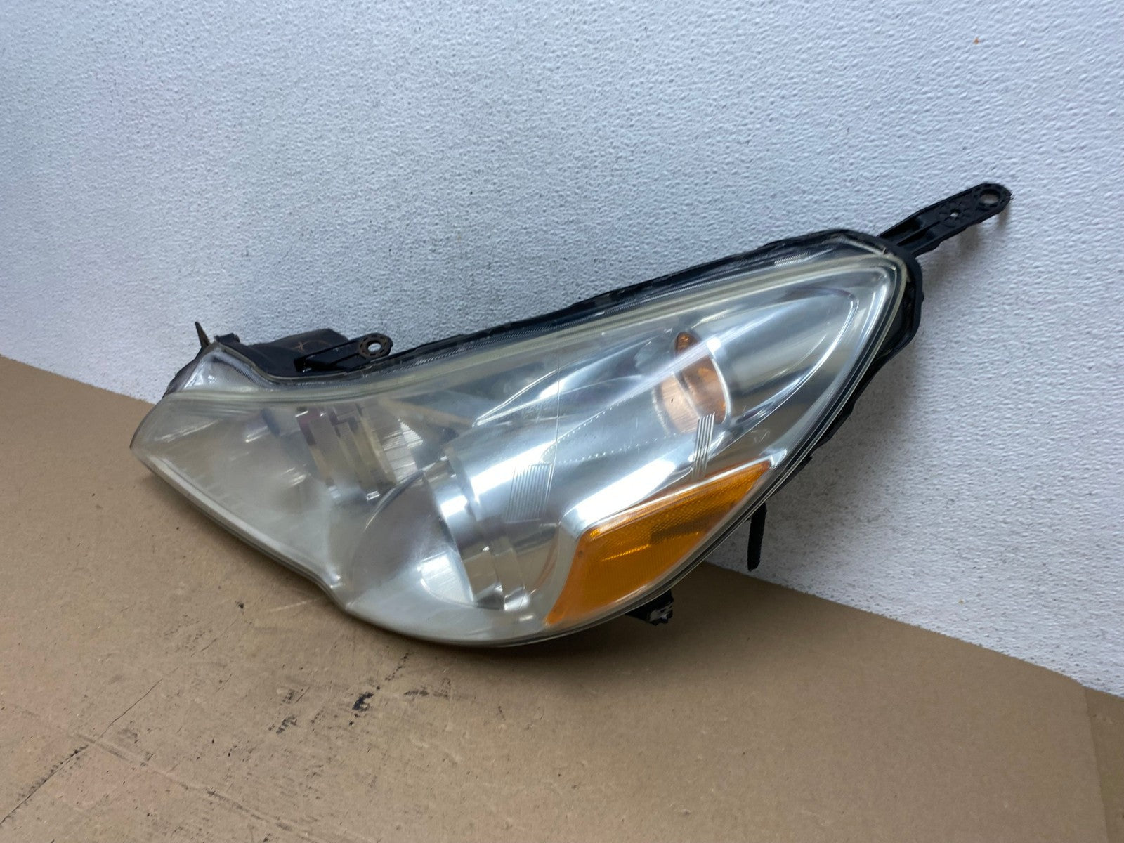 2010 2011 2012 Subaru Legacy Outback Left Driver Halogen Headlight AF4431 LK1