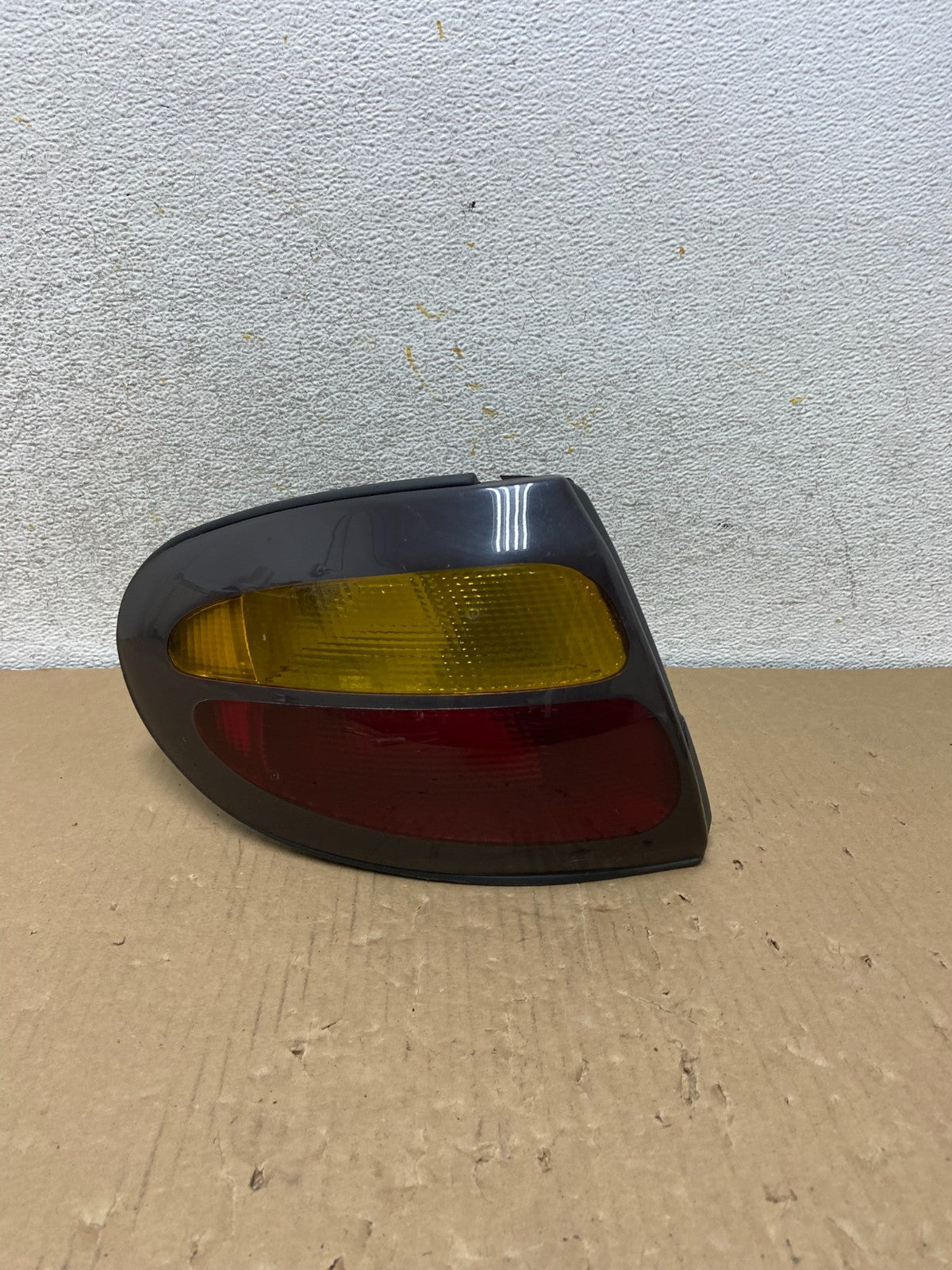 1996 to 1997 Ford Taurus Wagon Left Driver LH Side Tail Light AH2693 DG0