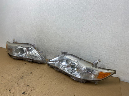 2010 - 2011 Toyota Camry Left+Right Halogen Headlights AG2452 DW1