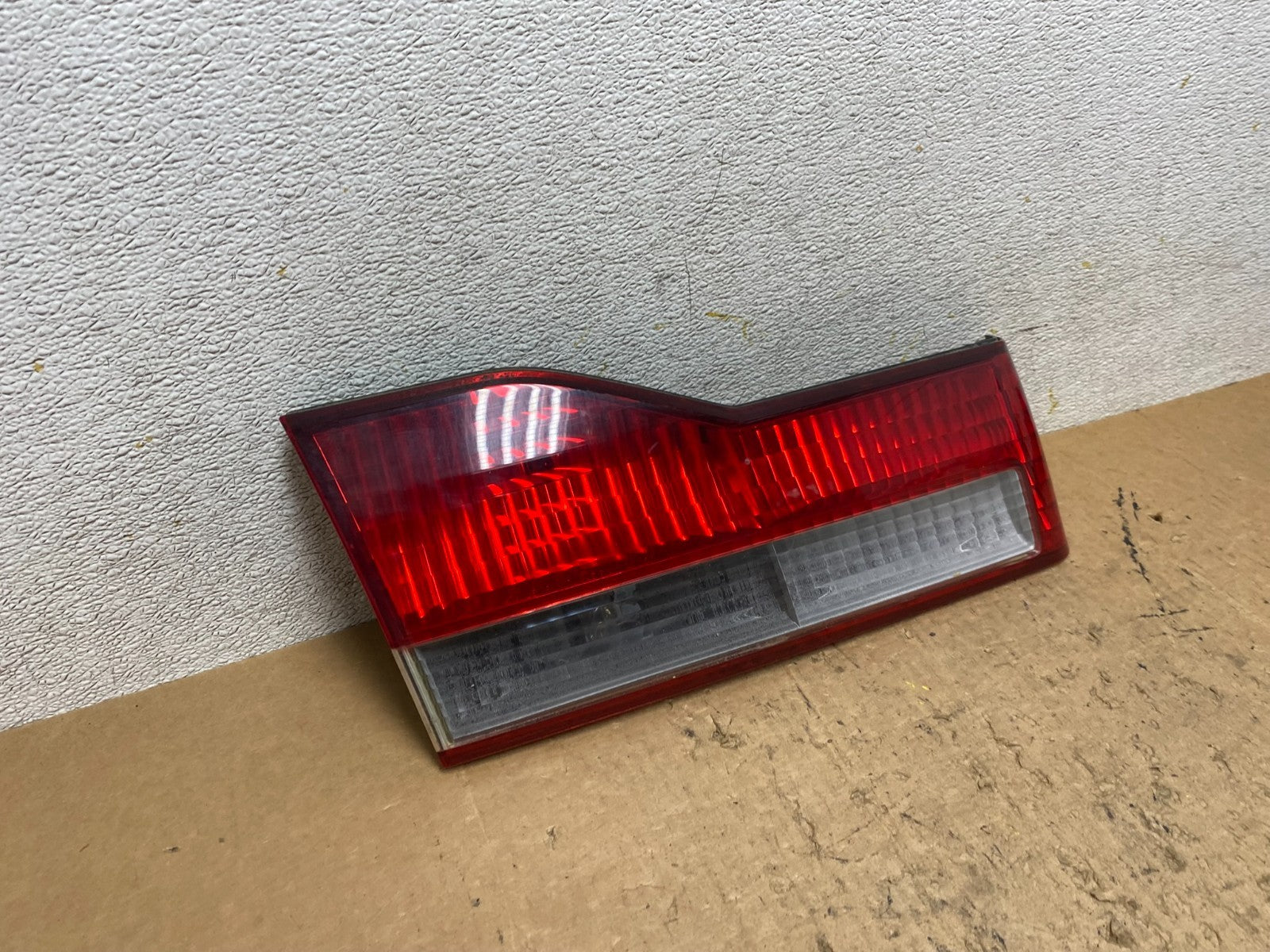 2001 to 2002 Honda Accord Left Driver LH Side Inner Tail Light OEM Q8713 DW2