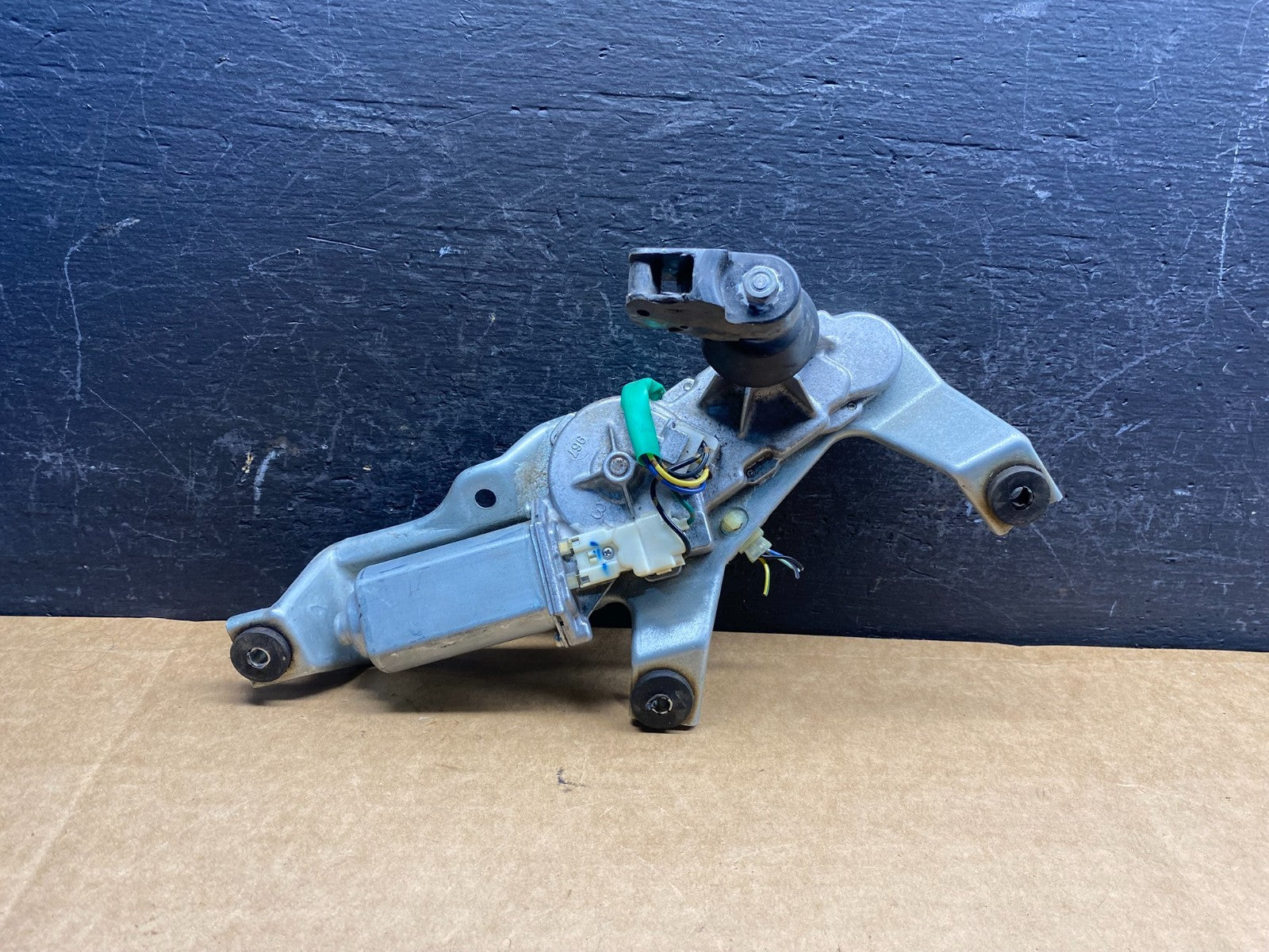 2003 to 2005 Subaru Forester Rear Wiper Motor 86510SA070 AD75011