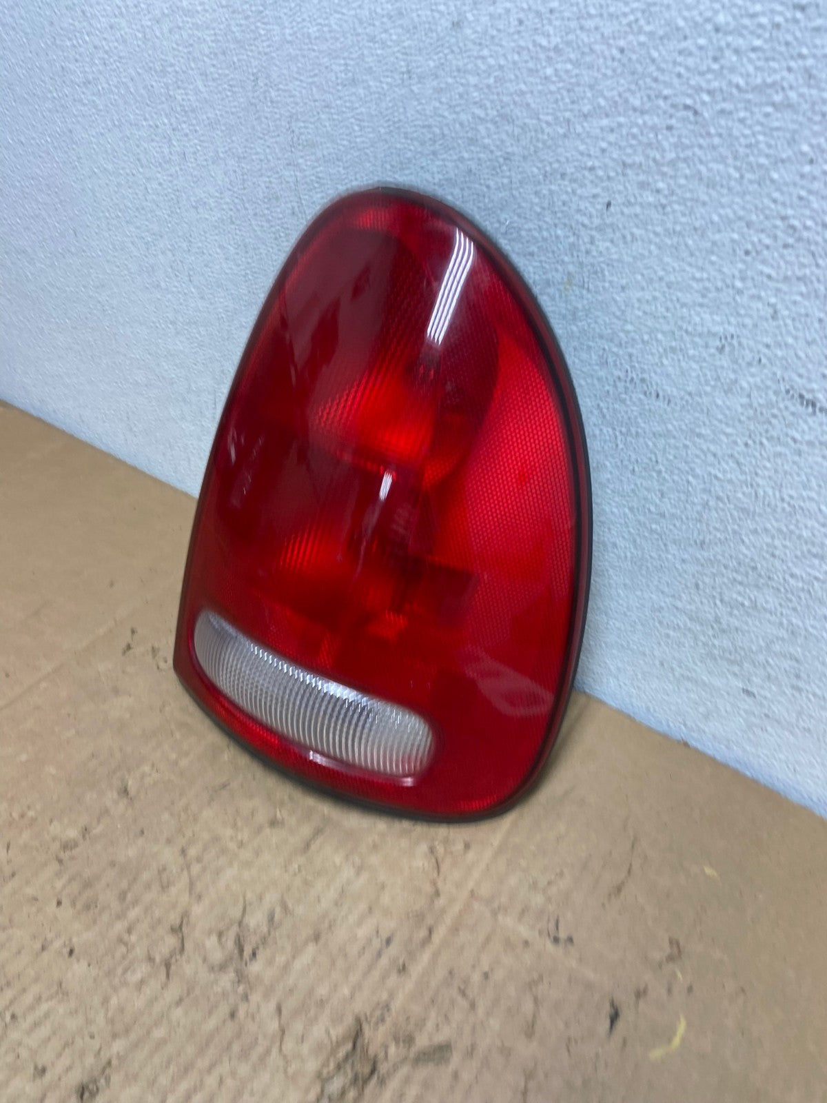 1998 to 2003 Dodge Durango Tail Light Right Passenger RH Side AD2490 LK1