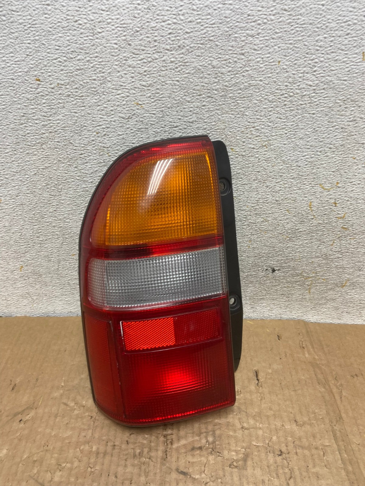 1999 to 2003 Suzuki XL-7 Vitara Left Driver LH Side Tail Light AI6852 LK0