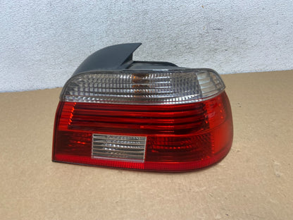 2001- 2003 BMW 5 Series E39 530i Right Passenger Rh Tail Light AF7306 DW0
