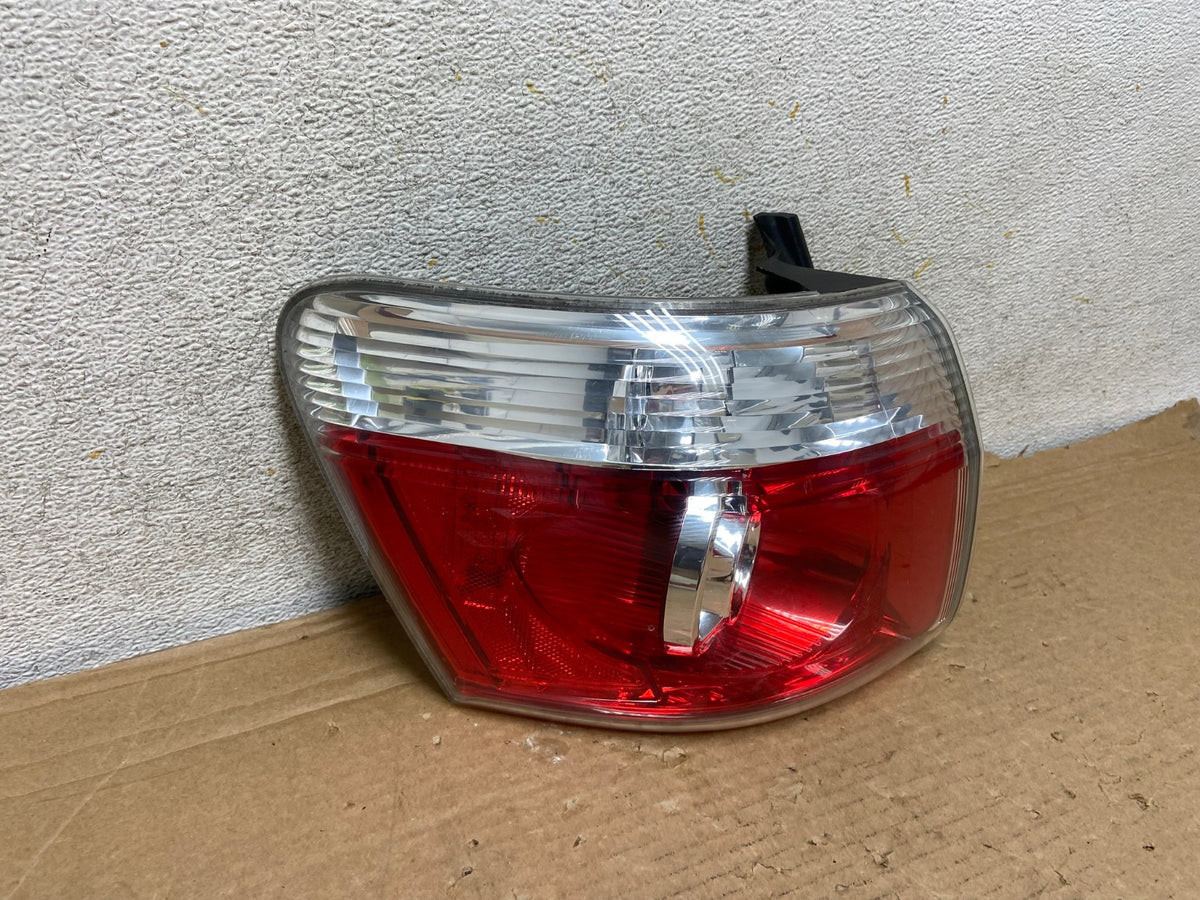 2007 to 2012 GMC Acadia Tail Light Left Side Driver Lh AH8868 LK1