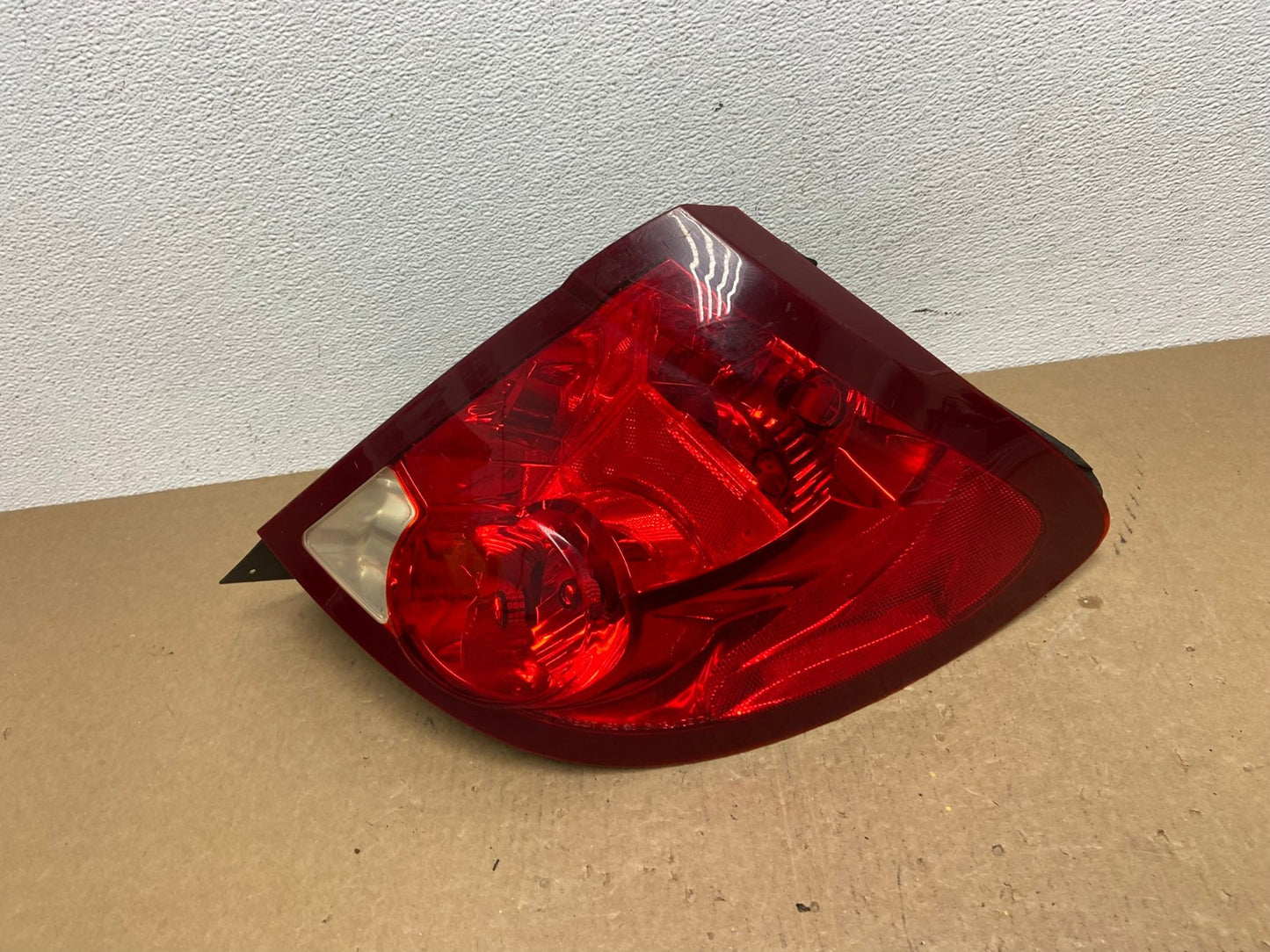 2003-2007 Saturn Ion Coupe Right Passenger RH Side Tail Light Oem AC1333 LK0