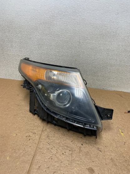 2011 to 2015 Ford Explorer Right Passenger Halogen Headlight Oem AA4228 DW0