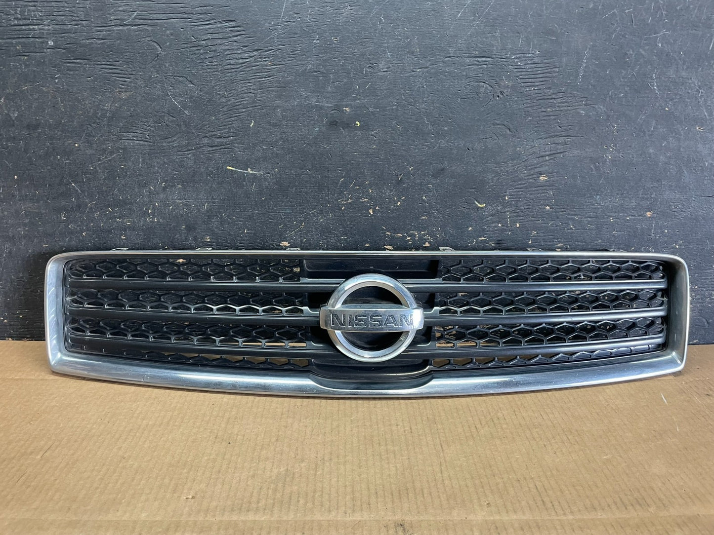 2009 to 2011 Nissan Maxima Front Upper Grill Grille Oem AA9082 DG0