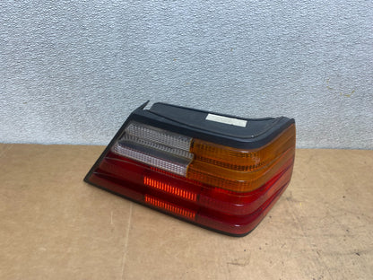 1994 to 1995 Mercedes E Class W124 Right Passenger RH Side Tail Light X4689 DW0