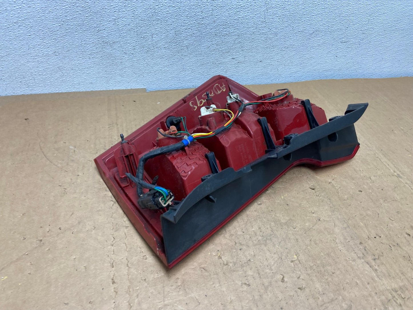 2007 2008 2009 2010 2011 2012 Kia Rondo Right Passenger Tail Light AD0598 LK5