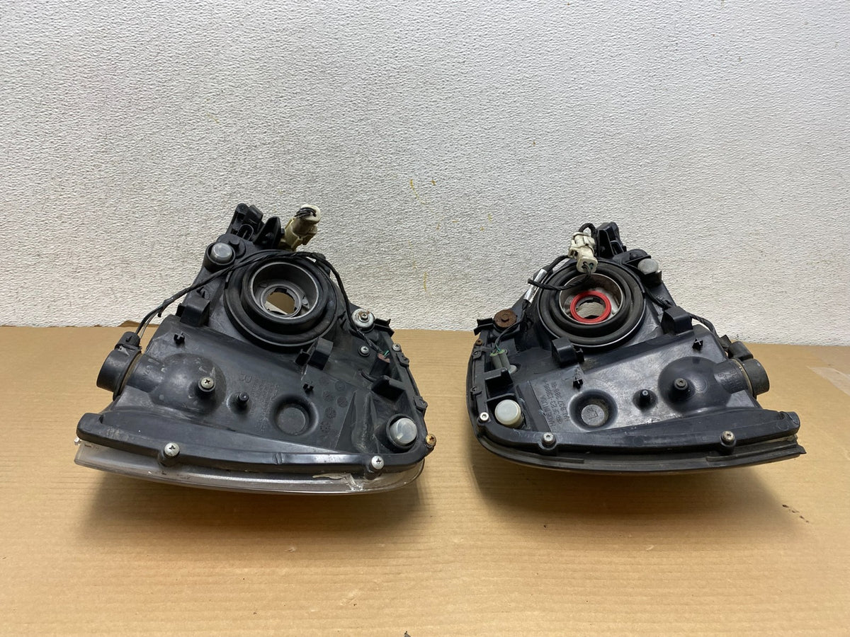 2004 - 2007 Ford Freestar Left+Right Side Headlights Halogen DEPO AG9310 DW8