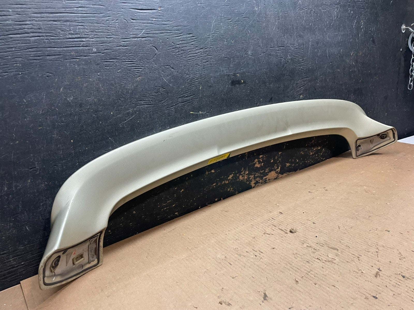 2001 to 2007 Toyota Highlander Upper Rear Upper Wing Spoiler Oem AA2430 DG8