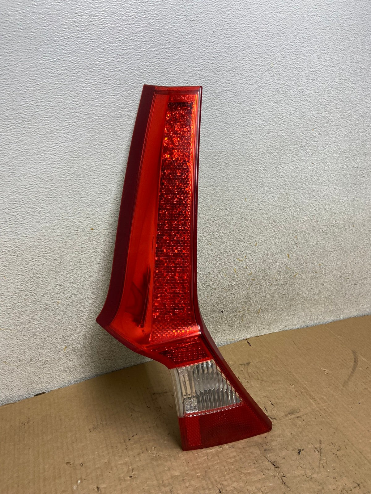 2008 to 2013 Volvo XC70 V70 Left Driver Tail Light Upper AI8262 LK2
