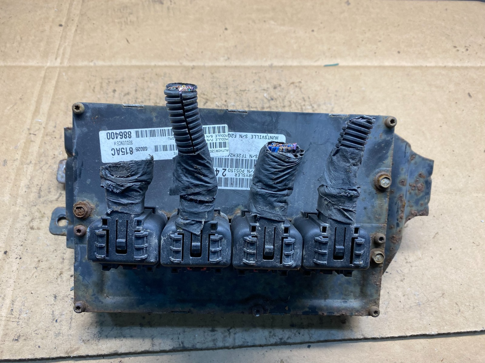 2008 2009 Caravan Town & Country 3.8L Engine Control Module p68025815ac R9100 DG0