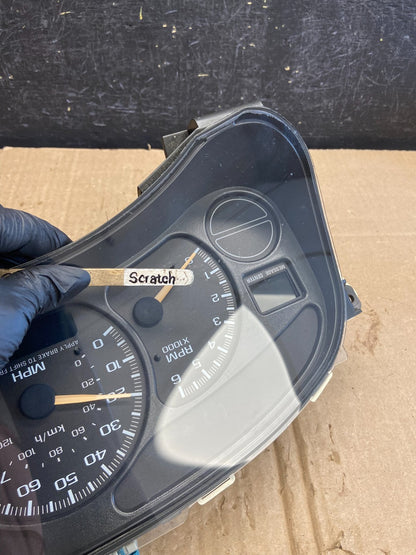 2002 GMC Yukon Speedometer Cluster Gauge ae2019 DG3