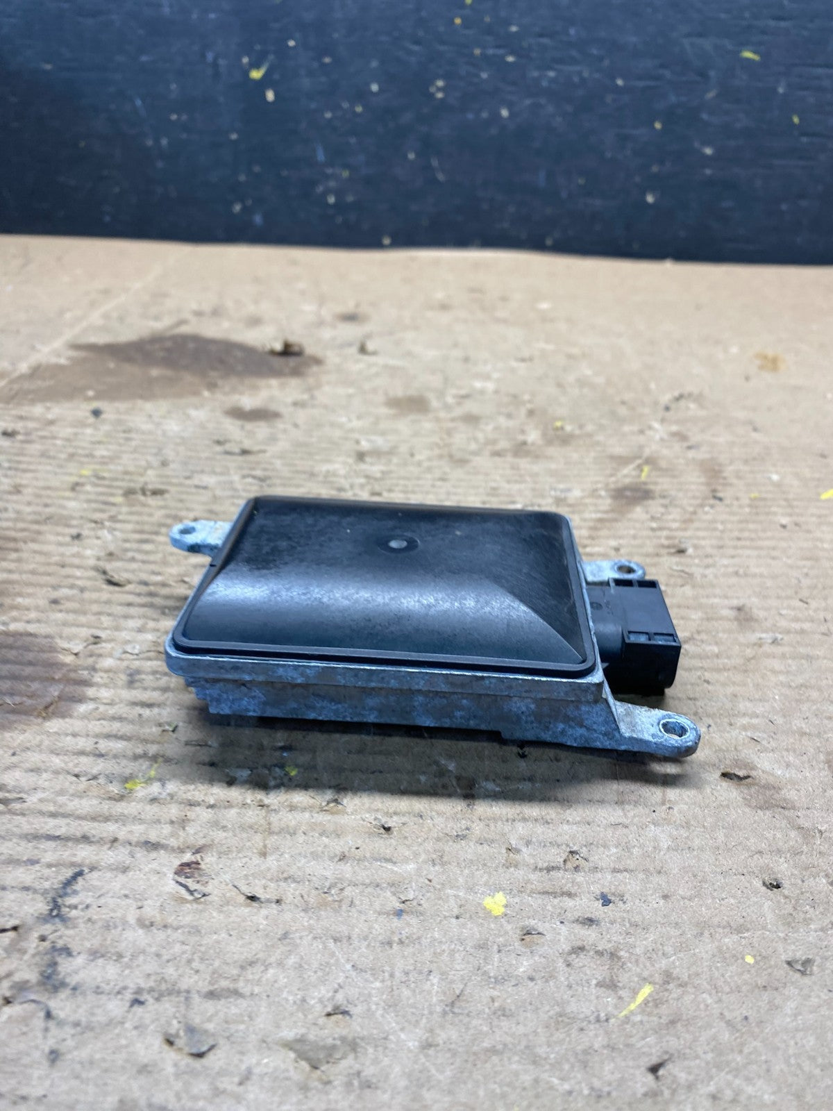 2014 - 2015 Kia Optima Rear Left Driver Blind Spot Radar Module R2668 DG2