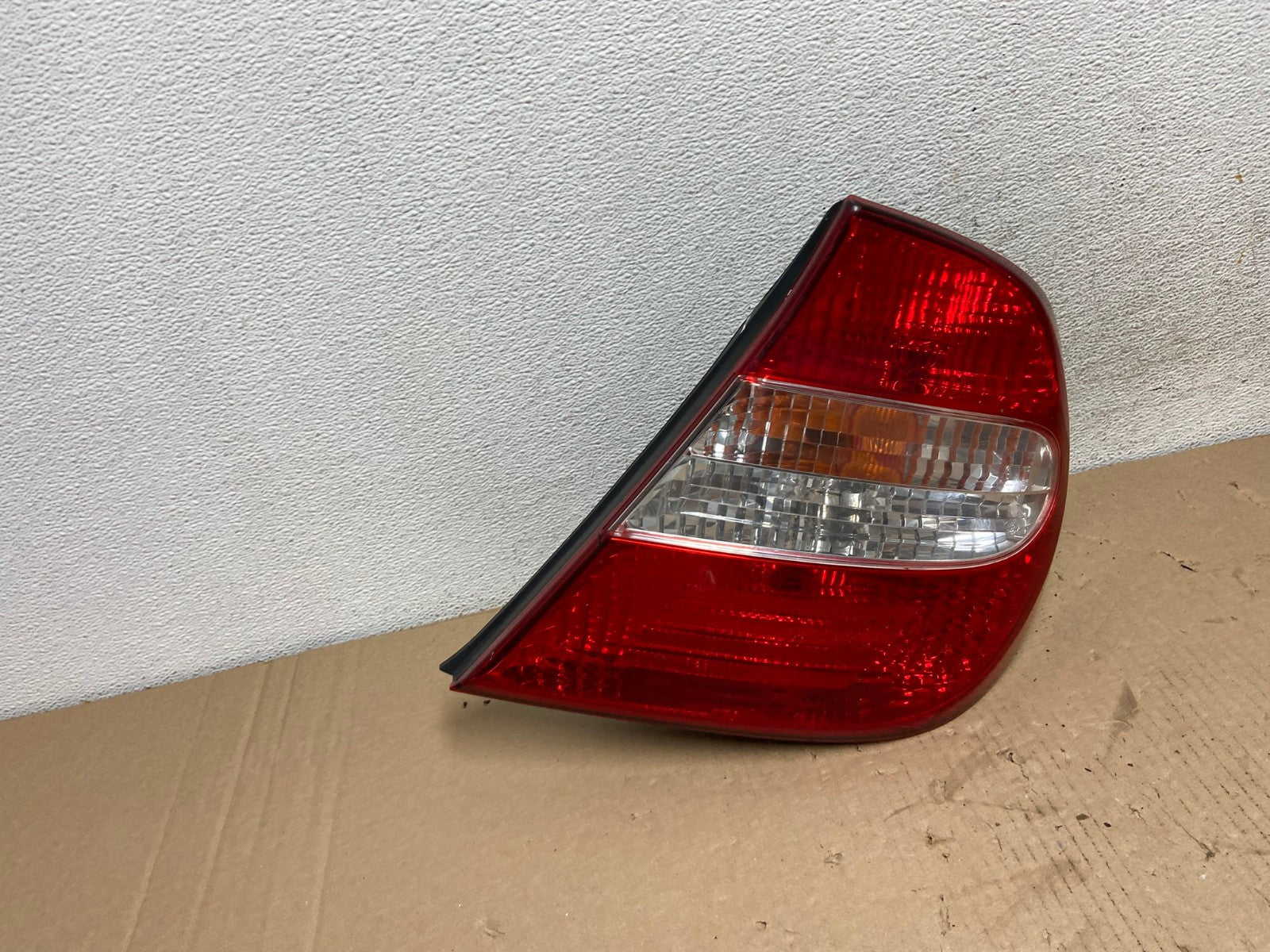 2002 2003 2004 Toyota Camry Tail Light Right Passenger Rh Side AF3129 LK2